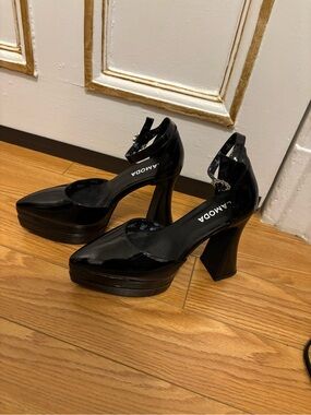 Goth heels